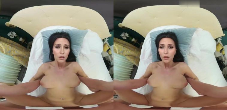 Jennifer Love Hewitt Deepfake Pooling